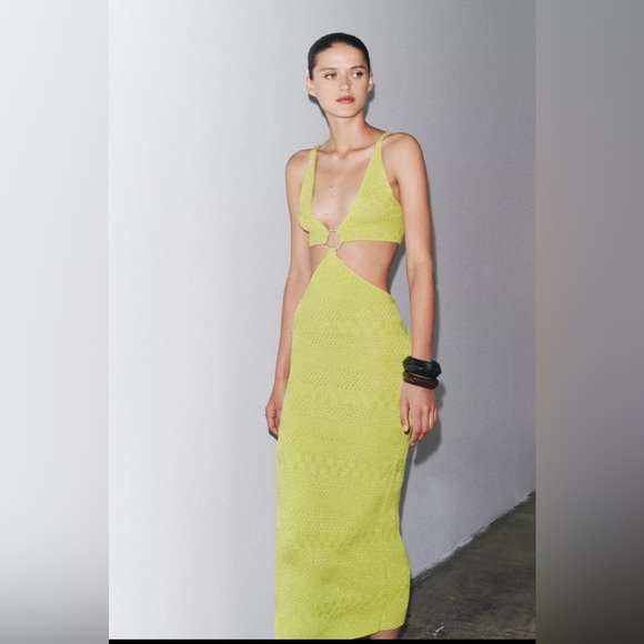 🔥🔥Zara  Cut-Out midi dress - Picture 4 of 15